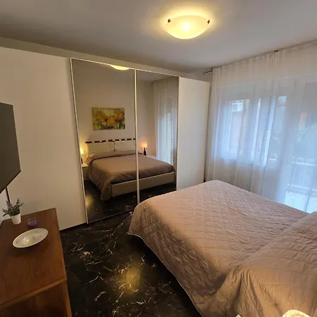 Baga's With Terrace Apartmán